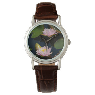 Rosa Lotus-Wasserlilien beobachten Armbanduhr