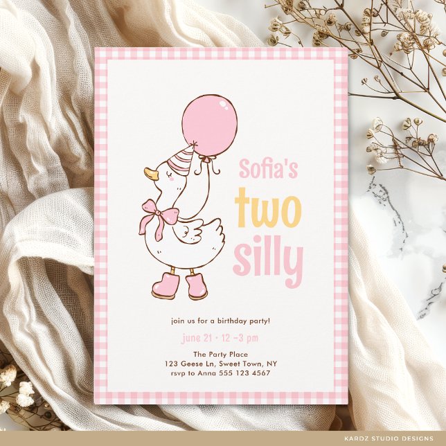 Rosa  Mädchen Zwei alberne Gans 2. Geburtstag Einladung (The front of the invitation is shown in a 5x7-inch size. Choose size, paper, and corner style.)