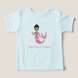 Rosa Meerjungfrau im Training