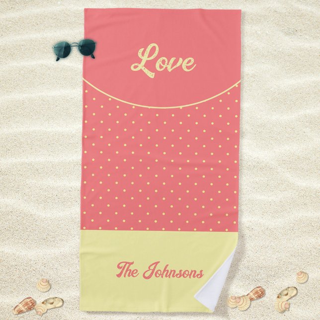 Rosa Mittelalter Gelbe Retro Dots Sommerliche Lieb Strandtuch (Love Pink Retro Dots Yellow Mid Century Beach Towel ©Susanne Sachers - Sunny Mind Design)