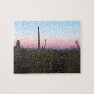 Rosa Mond über Saguaro bei Sonnenaufgang Puzzle