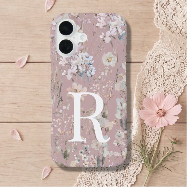 Rosa Monogramm Floral  iPhone 16 Hülle (Von Creator hochgeladen)