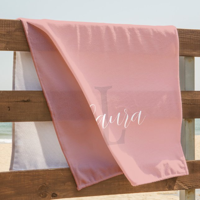 Rosa-Monogramm-Namensskript personalisiert Strandtuch (Von Creator hochgeladen)