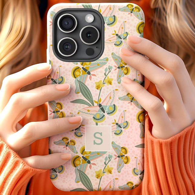rosa Motten und Narzellen, Muster Monogramm Case-Mate iPhone Hülle (Von Creator hochgeladen)