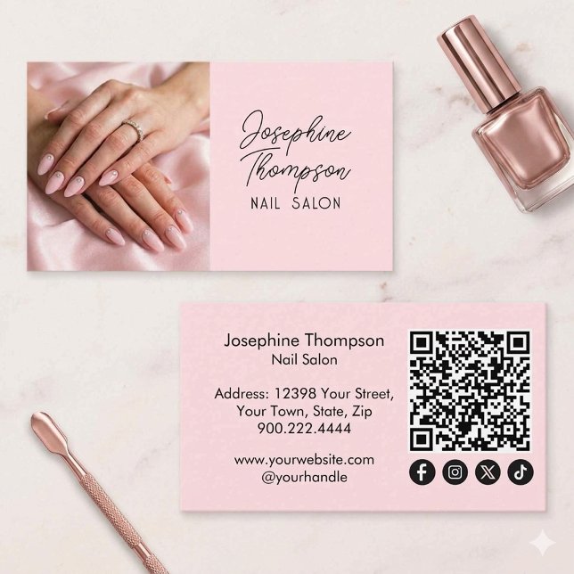 Rosa Nagelstudio-QR-Code Social Media Visitenkarte (Blush Pink Nail Salon QR Code Social Media Business Card)