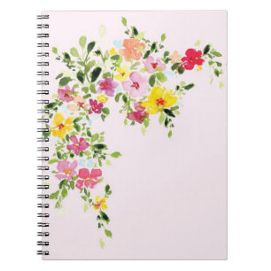 Rosa Notizbuch mit blühender Blume Notizblock