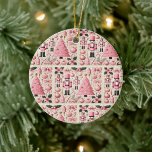 Rosa Nussknacker-Weihnachtsbaum Keramik Ornament