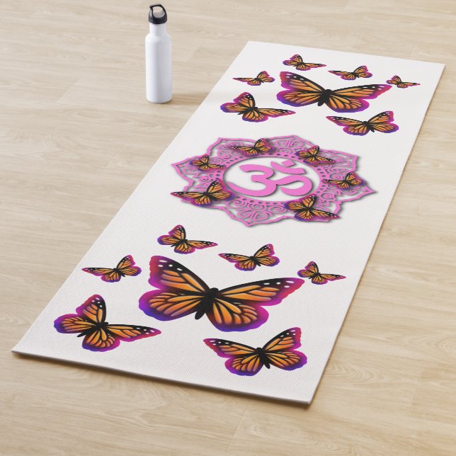 Rosa-Ochsenmandala-Design mit Monarchschmetterling Yogamatte (Beispiel)