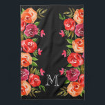 Rosa Orangefarbene Blume auf Schwarz Geschirrtuch<br><div class="desc">Blumenmuster von Rot,  Orange,  Rosa und Bordeaux Blume und grünen Blätter auf JEDEM FARBHINTERGRUND - wir zeigen Schwarz. Personalisieren Sie das Programm mit einem Monogramm,  Initialen,  Namen oder Sprichwort. Ein Geschenk,  ein Hochzeitsgeschenk,  ein Geschenk für die Hauswärmung oder für den Muttertag.</div>