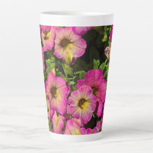 Rosa Petunien Milchtasse