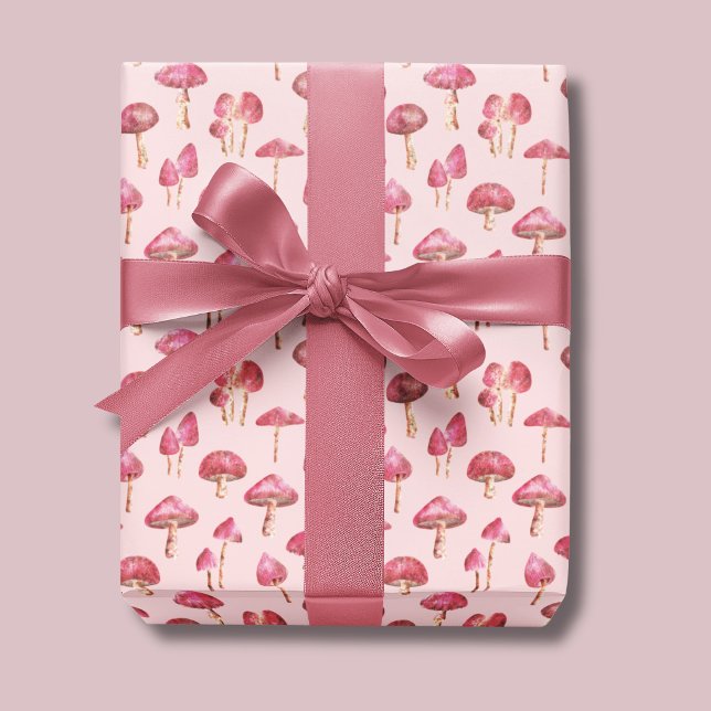 Rosa Pilzmuster Geschenkpapier (Pink mushroom wrapping paper. Woodland mushrooms on pale pink background.)