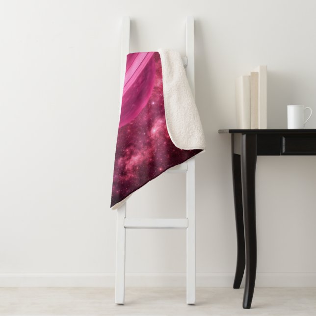 Rosa Planet mit rosa Ringen Sherpadecke (Beispiel)