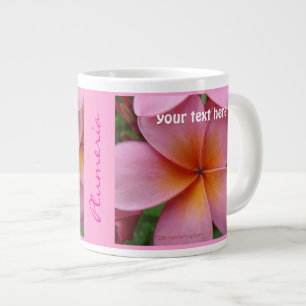 Rosa Plumeria-tropischer Blumen-individueller Name Jumbo-Tasse