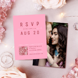 Rosa Red Modern Chic Einfache Typografie QR-Code RSVP Karte