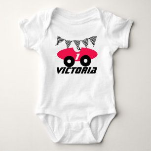 Rosa Rennwagen Baby Strampler