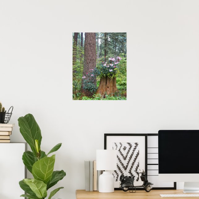 Rosa Rhododendren auf Baumstumpf Poster (Heimbüro)