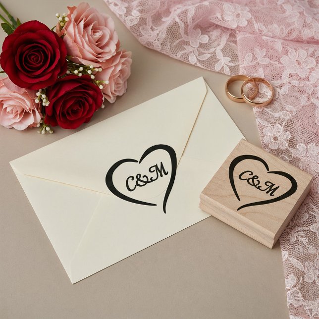 Rosa romantisches Herz-Monogramm-Frühlingshochzeit Gummistempel (Hand-drawn heart with couple names monogram for romantic wedding)