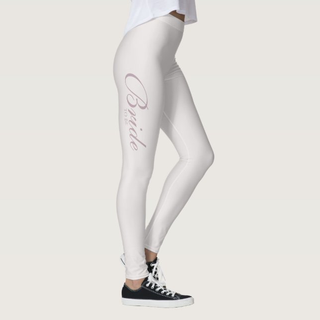 Rosa Rosa Verlobung Braut in antikem Rosa Leggings (Rechts)