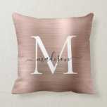 Rosa Rose Gold gebürstetes Metall, Girly Script Mo Kissen<br><div class="desc">Rosa Rose Gold gebürstetes Metall,  Girly Script Monogram Kissen</div>