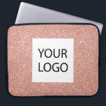 Rosa-Rose-Gold-Glitzer - Sonderwerbung für Logo Laptopschutzhülle<br><div class="desc">Rosa Rose Gold Imitats Glitzer und sparkle elegante Logo Werbeaktion Laptop-Bag oder schlankes Werbebeispiel. Dieser Fall kann auf Ihr Firmenlogo oder Ihr Firmenlogo angepasst werden.</div>