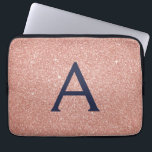 Rosa Rose Gold Navy Blue Glitzer Sparkgram Monogra Laptopschutzhülle<br><div class="desc">Blush Pink und Rose Gold Navy Blue Imitate Glitzer und sparkle Elegant Monogram Case. Dieser Fall kann so angepasst werden,  dass er Ihren Anfangs- und Vornamen enthält.</div>