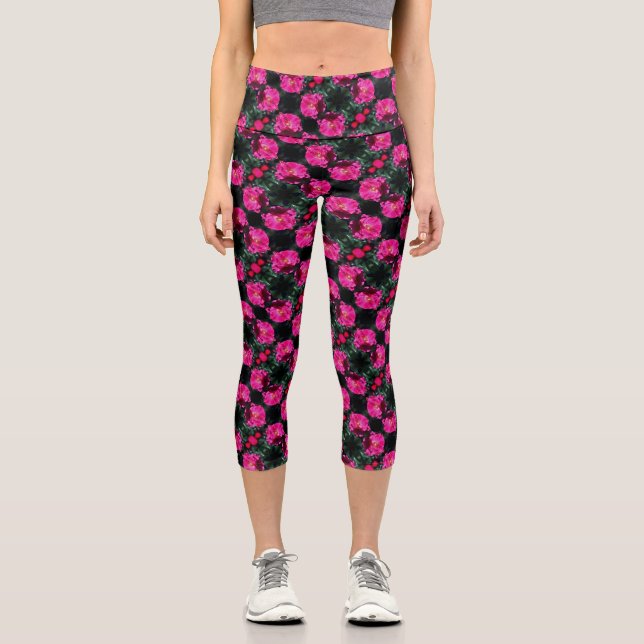 Rosa Rose im Blütenmuster Capri Leggings (Vorderseite)