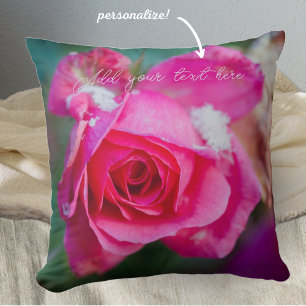Rosa Rose mit Schneeflocken Kissen