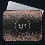 Rosa Rose Schwarzer Glitzer Monogram Laptopschutzhülle<br><div class="desc">Blush Pink - Rose Gold und Black Imitats Glitzer und sparkle Elegant Mit Monogramm Initials Case. Dieser Fall kann so angepasst werden,  dass er Ihren Anfangs- und Vornamen enthält.</div>