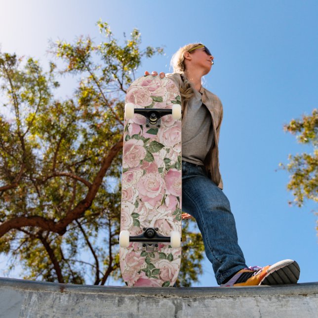Rosa Rose Skateboard (Außenbereich 1)