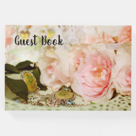 Rosa Rose und Schmuck Hübsches Vintages Gästebuch
