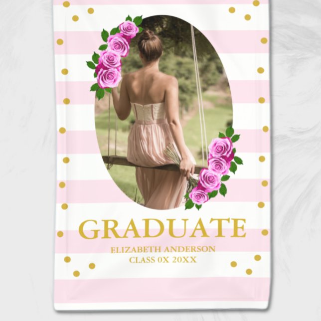 Rosa Rosen gestreifte Graduierung Banner (Von Creator hochgeladen)