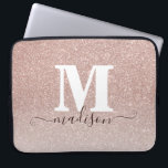 Rosa Rosen-GoldGlitzer-Schein-Monogramm-Skript Laptopschutzhülle<br><div class="desc">Rosa Rosen-GoldGlitzer-Schein-Monogramm-Skript-Computer-Hülse</div>