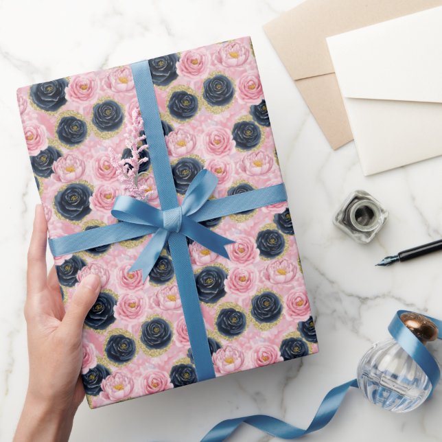 Rosa Rosen und dunkelblaue Imitate Glitzer Geschenkpapier (Schenken)