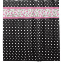 Rosa Rosen und schwarz-weiße Polka-Punkte