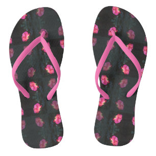 Rosa Rosenmuster mit rosa Riemen Flip Flops