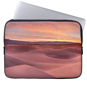 Rosa Sanddünen, Death Valley, CA Laptopschutzhülle
