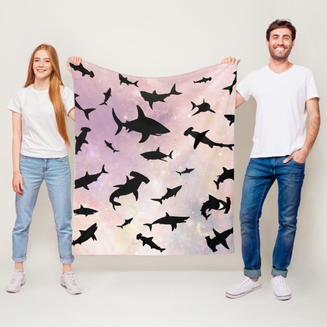 Rosa Schattenhai auf Gradientengalaxie Fleecedecke (Beispiel)