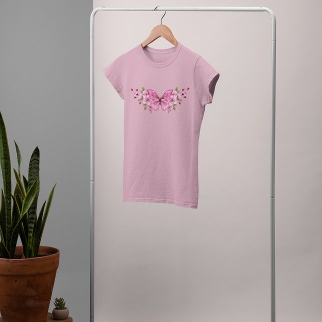 Rosa Schmetterling mit Sakura T-Shirt (Von Creator hochgeladen)