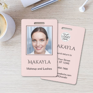 Rosa Schrift-Logo Foto Make-up und Wimpern Ausweis