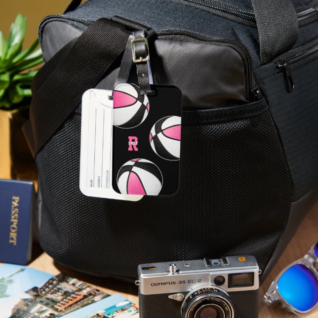 Rosa schwarze Basketbälle Junge Athleten Monogramm Gepäckanhänger (Vorderseite & Rückseite)