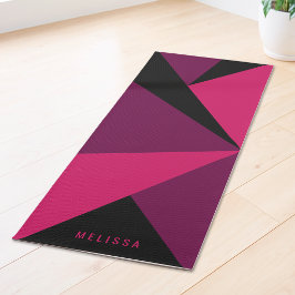 Rosa, schwarze und violette Dreiecksfarbenblöcke & Yogamatte