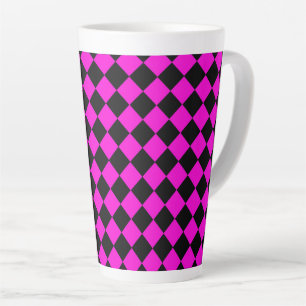 Rosa-schwarzes Schachbrett-Diamantmuster Milchtasse