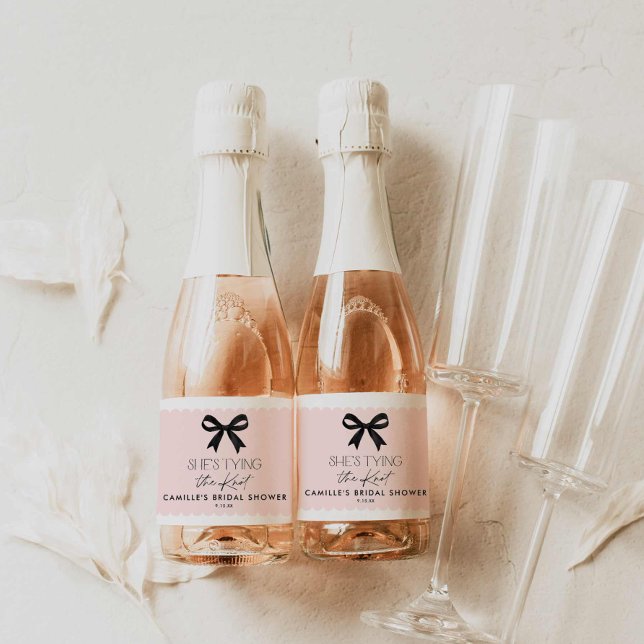 Rosa Sie bindet den Knoten (Pink She's Tying the Knot Bridal shower mini champagne label)