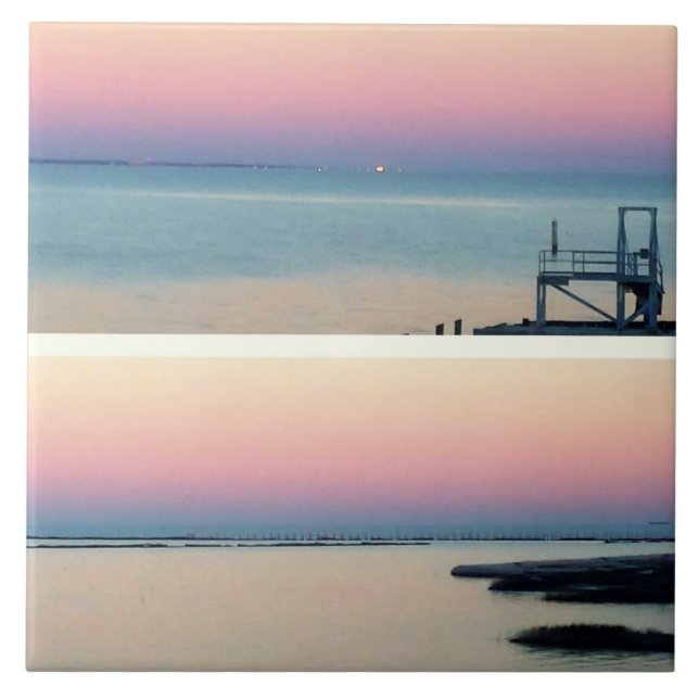 Rosa Sonnenuntergang über Wasser und zerbrochenes  Fliese (Vorderseite)