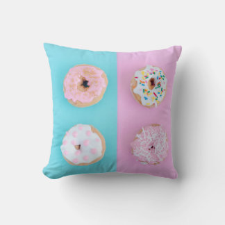 Rosa Sprinklen Donut Kissen