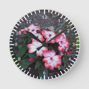 Rosa Stiefmütterchen Uhr