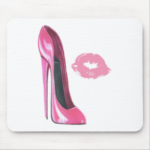 Rosa Stilett-Schuh und Kuss Mousepad