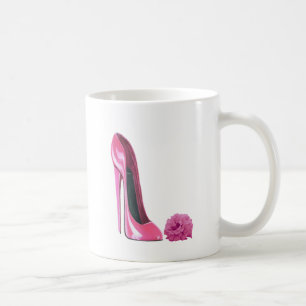 Rosa Stilett-Schuh und rosa Rosen-Kunst Tasse
