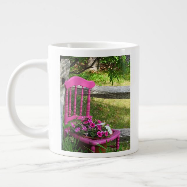 Rosa Stuhl und Blume - Martha's Vineyard Jumbo-Tasse (Links)