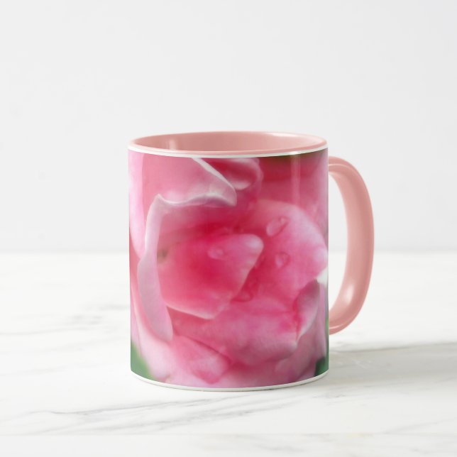 Rosa Tasse im Vollblutgetränk (VorderseiteRechts)